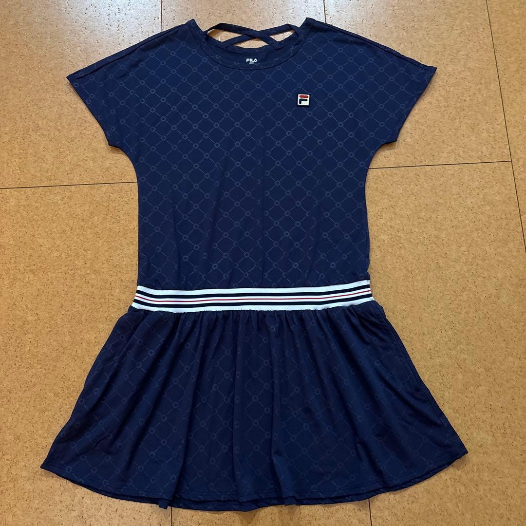 新品未使用　テニスウェア　FILA ネイビー クロスストラップ ワンピース L