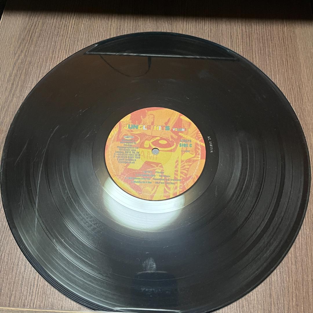 2LP’ Various – Jungle Hits Volume 3
