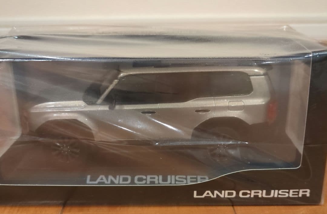 【匿名配送】新品 ランドクルーザー250 ミニカー 1/30 ブロンズメタリック