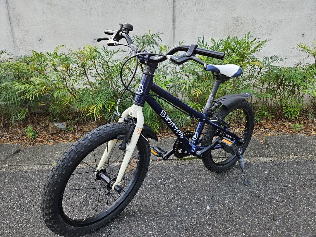 ヨツバサイクル　子供用自転車 18インチ