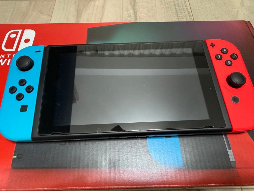 【早い者勝ち】Nintendo Switch 本体 + 周辺機器