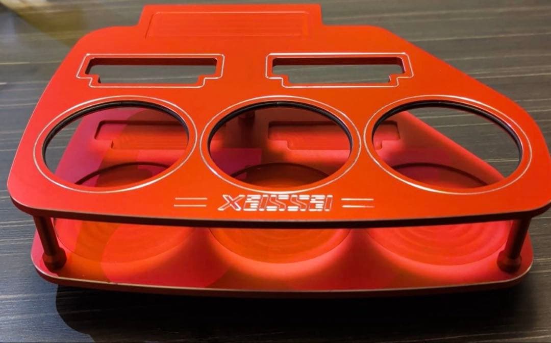 ESSEX ビレットフロントカップホルダー レッド ハイエース 200系