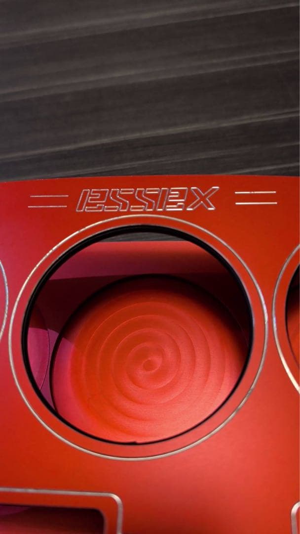 ESSEX ビレットフロントカップホルダー レッド ハイエース 200系