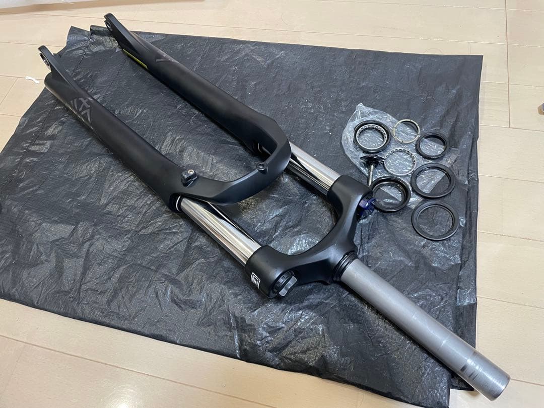 サンツアー XCT30-HLO 29インチ サスペンションフォーク 100mm