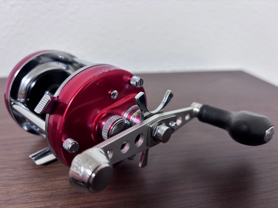 アブガルシア6500CS ROCKET RED