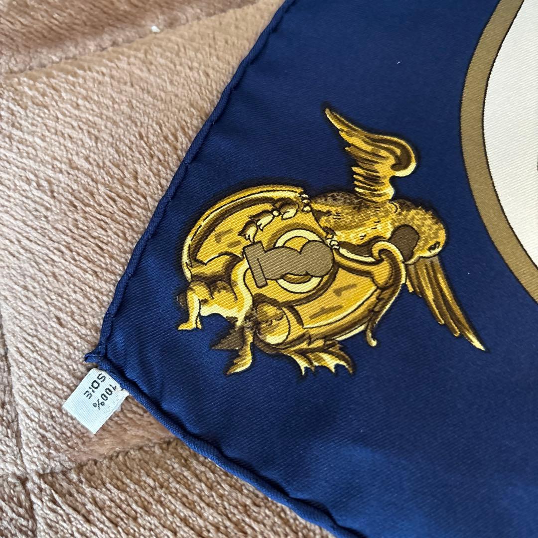 【美品】HERMÈS 鍵モチーフ シルクスカーフ