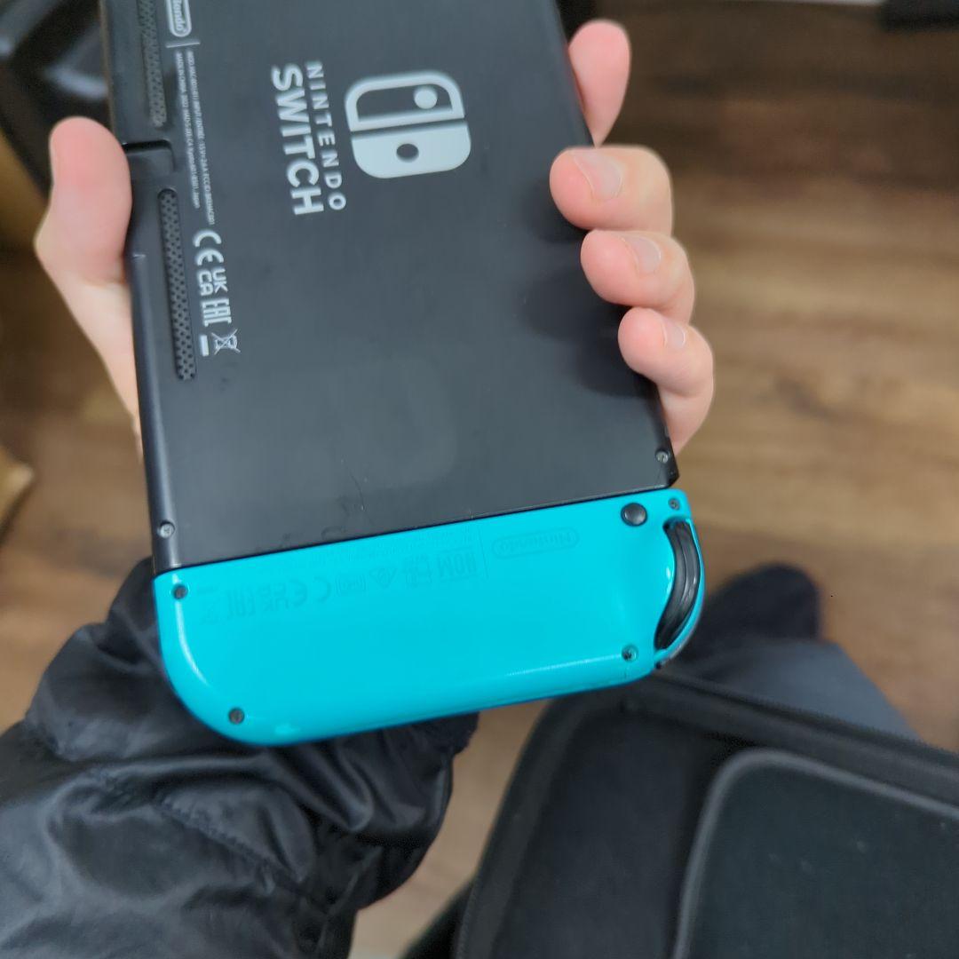 Nintendo Switch　ジャンク品　電源は入るだけ