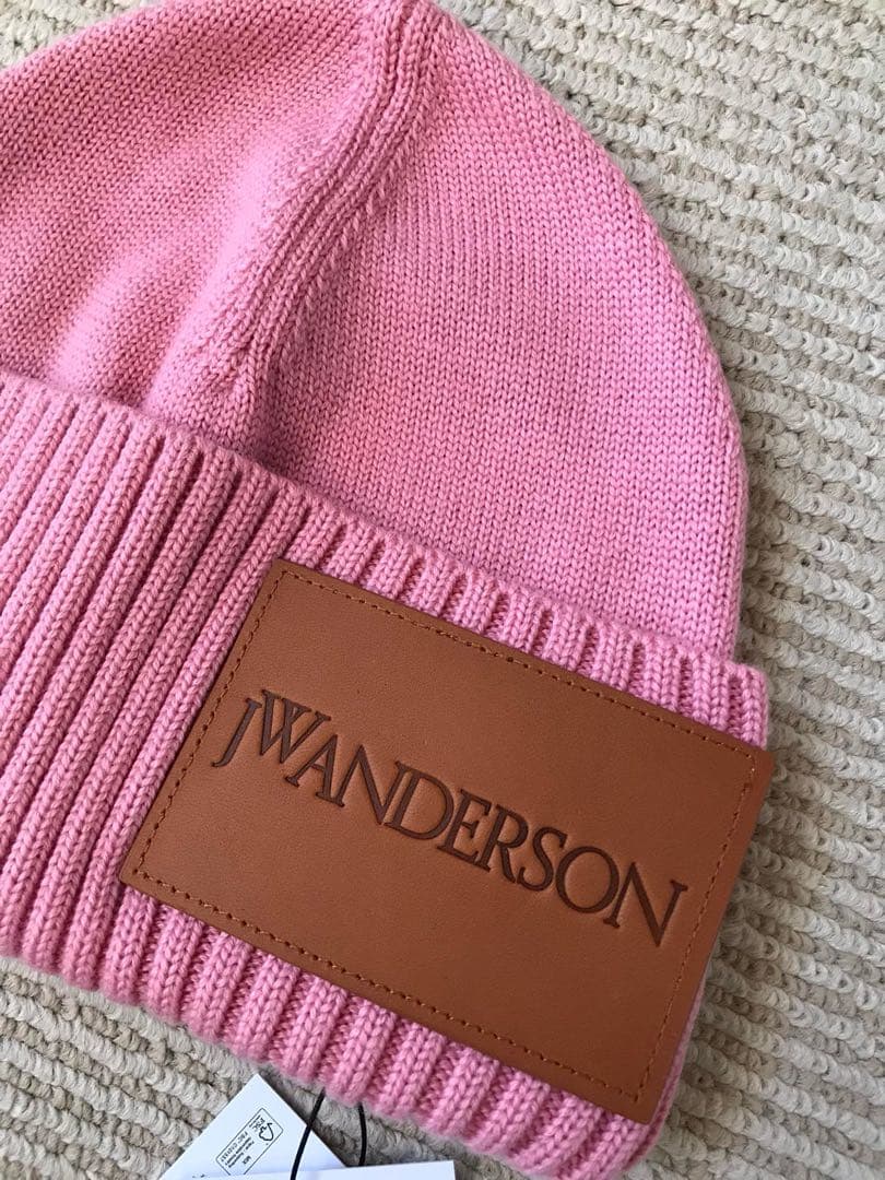 新品未使用JW ANDERSON ピンク ニット帽