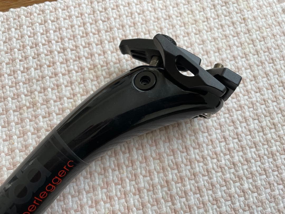 DEDA SUPERLEGGERO カーボンシートポスト 27.2x350mm