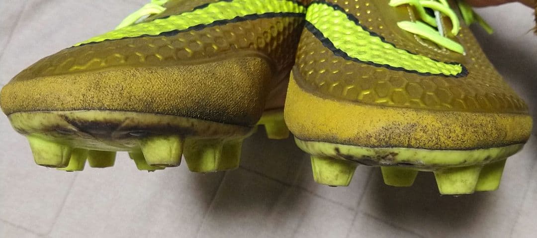 【希少】NIKE　ナイキ　ハイパーヴェノム　ゴールド金　スパイク　２７・５cm