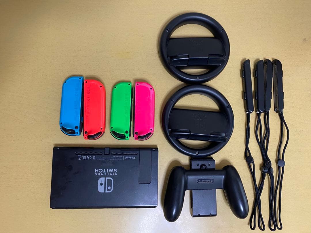 Nintendo Switch 本体セット ネオンカラー　ジョイコン　ハンドル