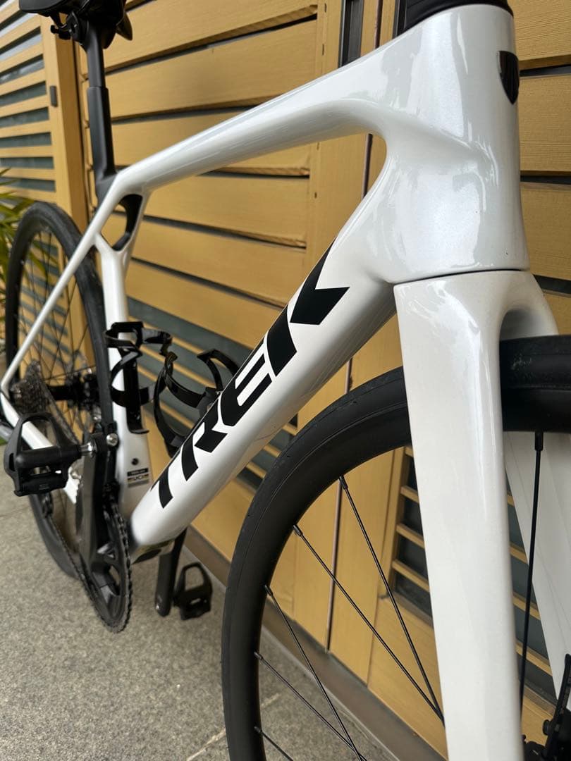 TREK Madone SL5 Gen8 Mサイズ ホワイトシマノ105 機械式
