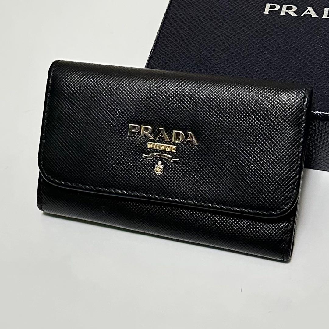 PRADA プラダ　キーケース　6連　ロゴ金具　ブラック