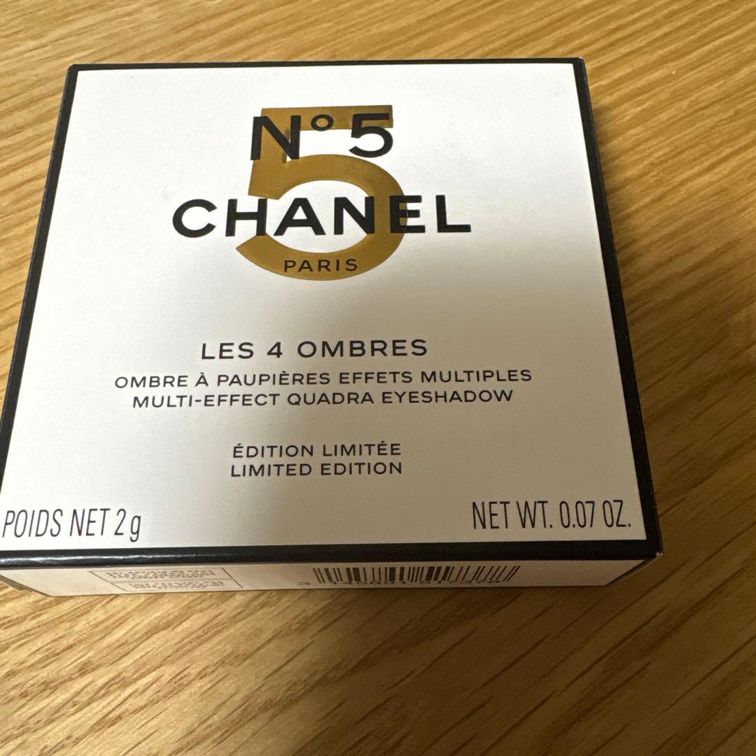 CHANEL レ　キャトル　オンブル　N 5 限定アイシャドウ