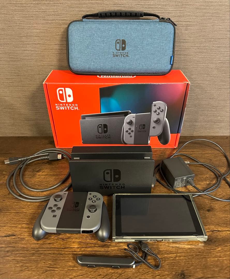 Nintendo Switch 本体 グレー　任天堂ケース×1