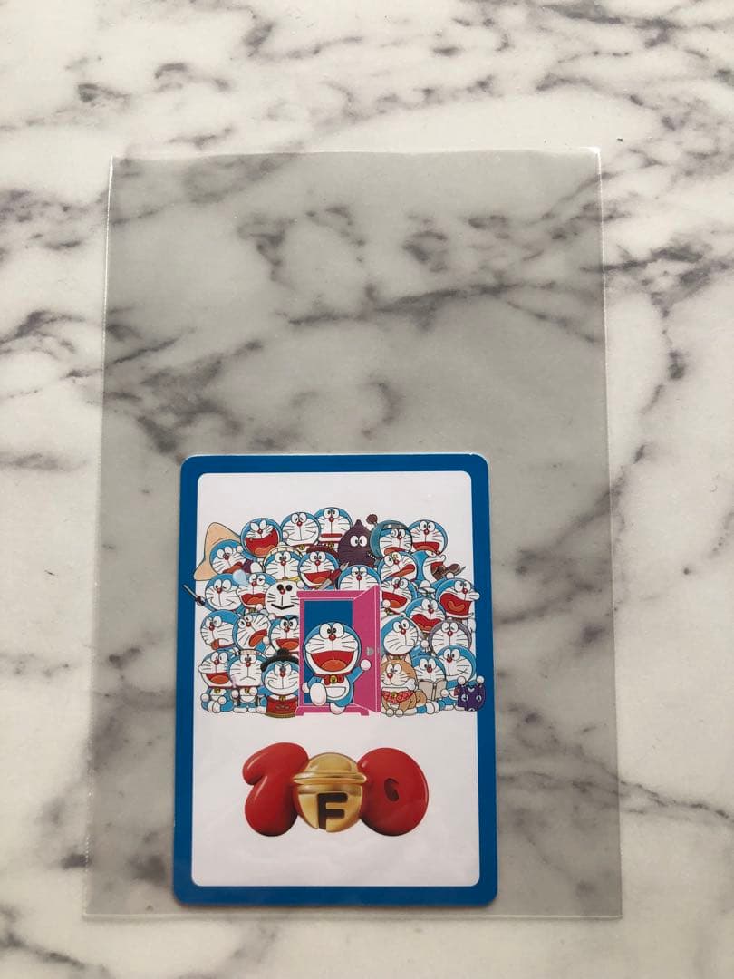 ドラえもん 100巻 特典カード付き