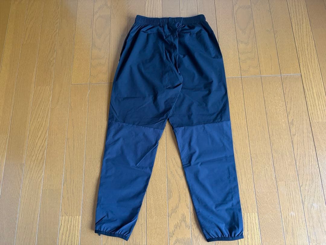 【未使用】ATHLETA ピステ上下セット 160 ブラック