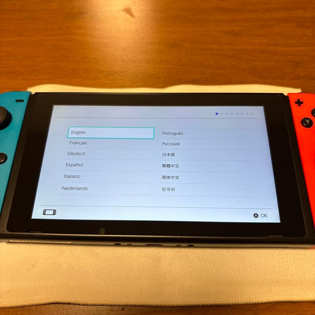 Nintendo Switch ネオンブルー/ネオンレッド　(おまけケース付き)
