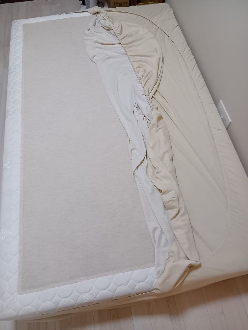 大塚家具 セミダブル ベッド 土台〈木枠ベッドボードが無いホテル仕様〉高級高額品