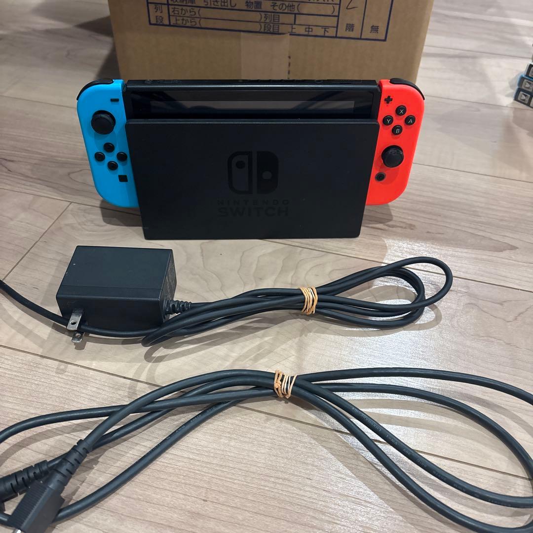 w*a様 Nintendo Switch 本体 青/赤 Joy-Con