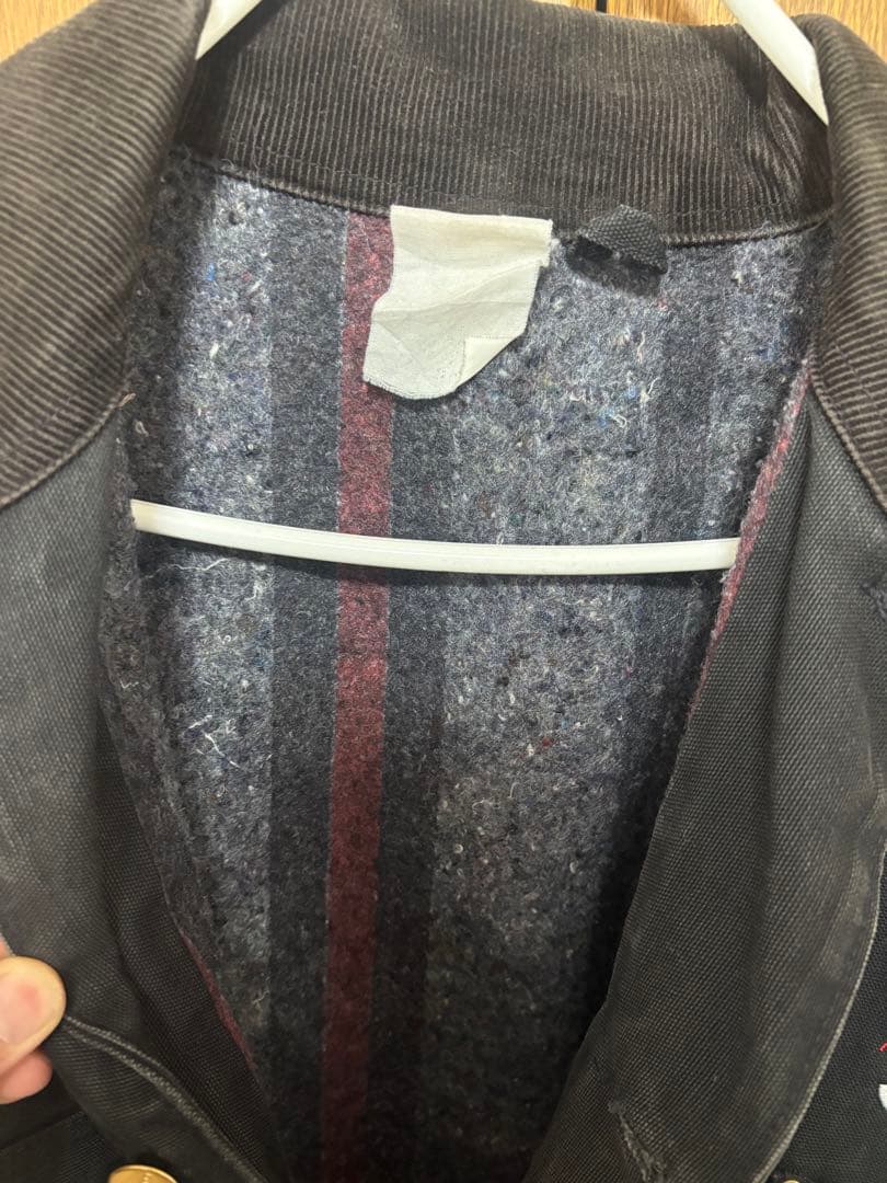 Carhartt SNETロゴ付きジャケット 黒