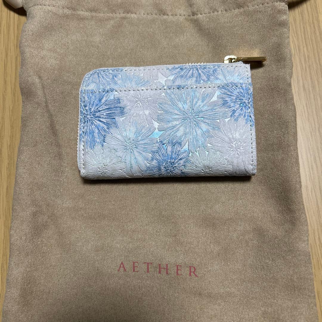 AETHER 花柄キーケース 青系
