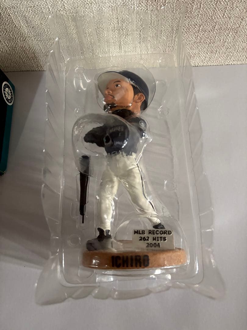イチロー ボブルヘッド　MLB記録262安打 フィギュア　2004