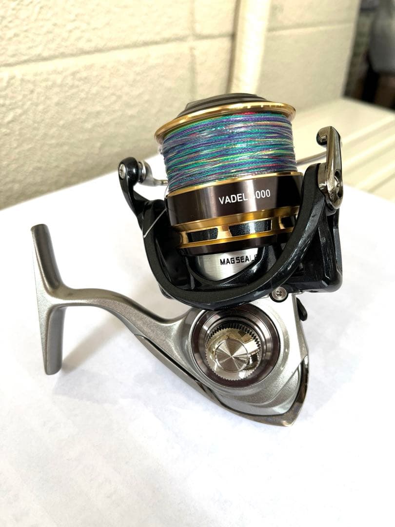 DAIWA VADEL 4000 スピニングリール　ライン付き　ヴァデル　バデル
