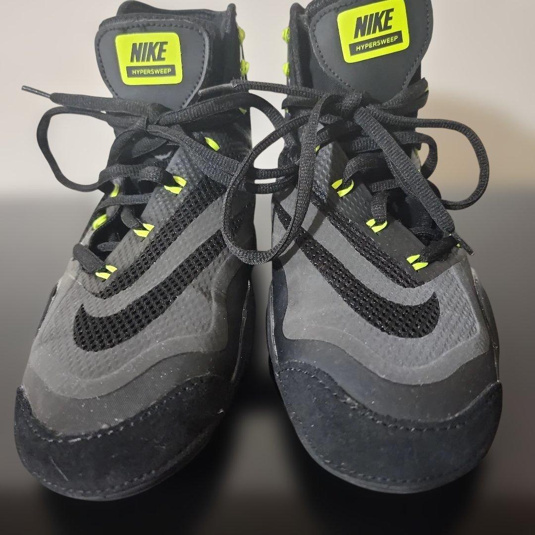 NIKE ハイパースイープ