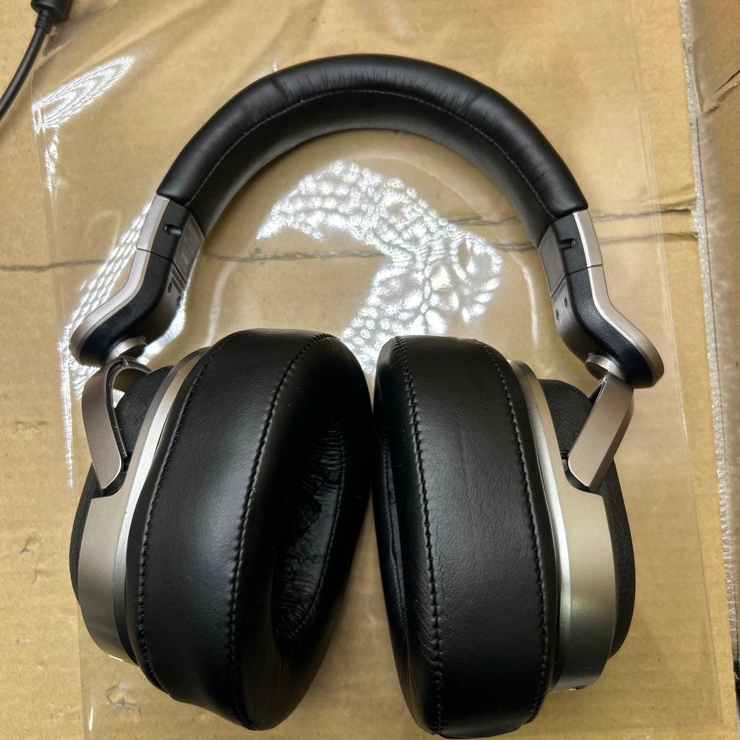 ソニー　9.1ch デジタルサラウンド　ヘッドホンシステムMDR-HW700DS