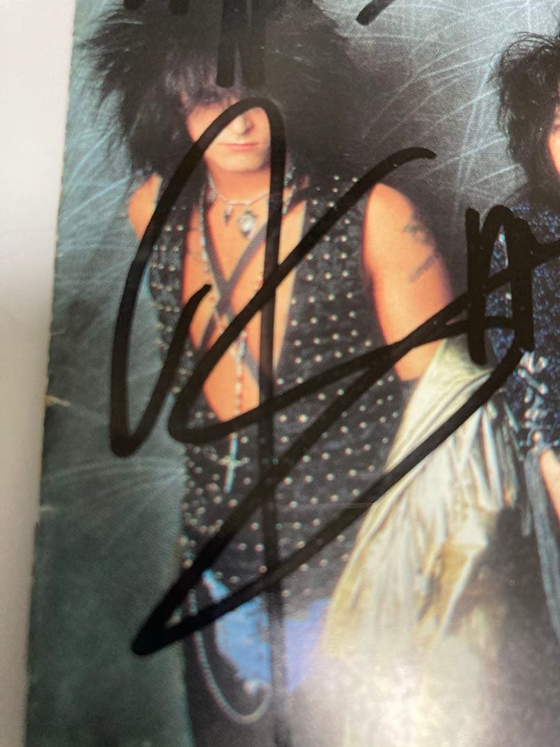 レアMötley Crüe サインCD モトリー クルー　motley crue