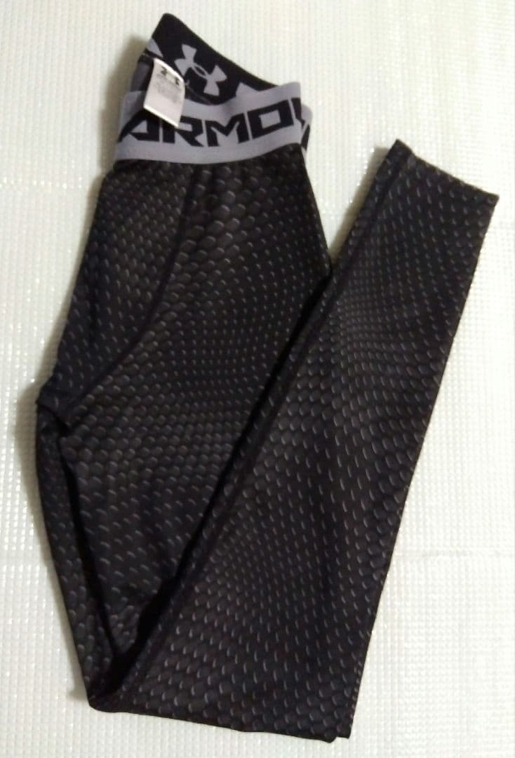 Under Armourとアディダスのウェアセット